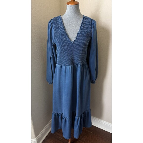 Old Navy Dresses & Skirts - Old Navy Women's Dark Wash Blue V-Neck Smocked Bodice Long Sleeve Midi Dress